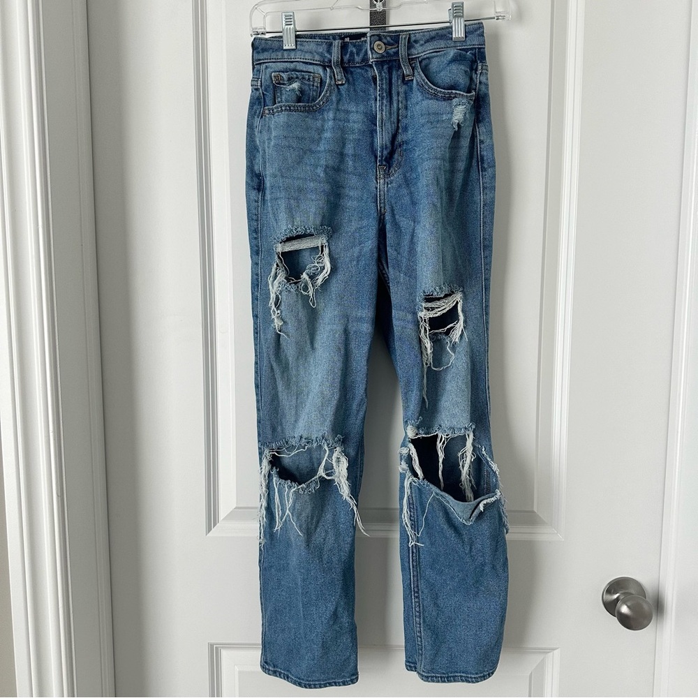 Hollister Ultra High Rise Vintage Straight Light Distressed Wash - Picture 2 of 5